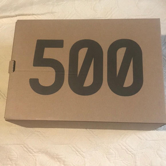 YEEZY 500 BLACK SIZE 11 US BRAND NEW